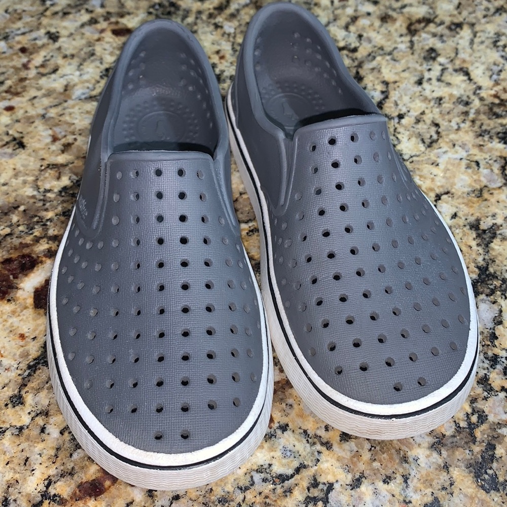Native Boys Slip Ons Size 1
